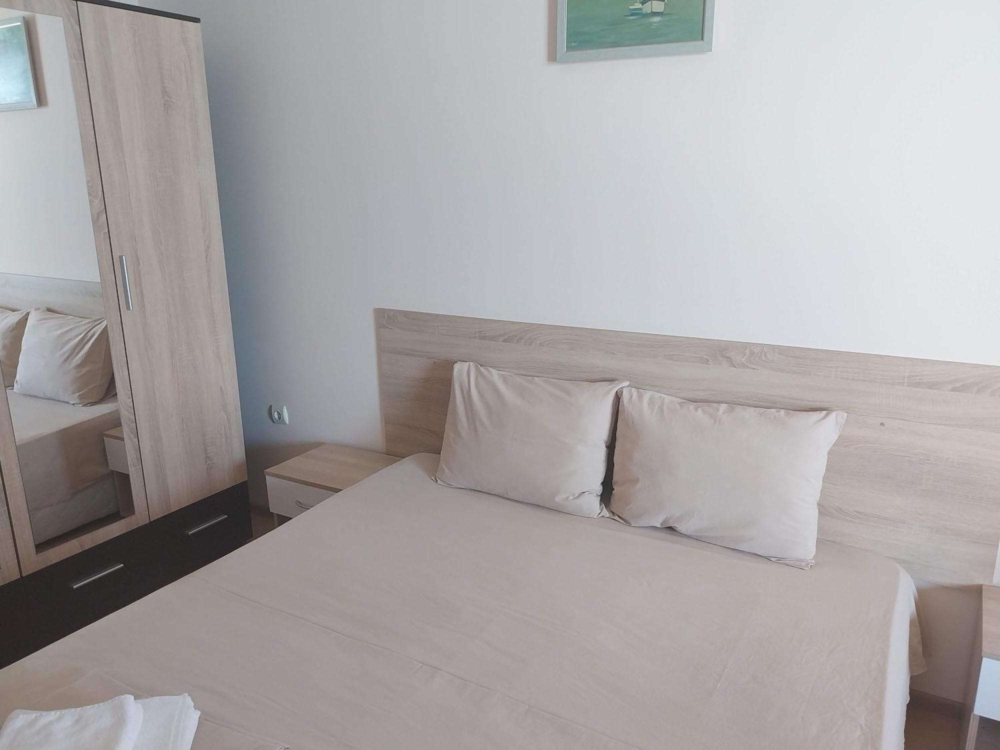 Aura Family Hotel Ravda Exterior photo