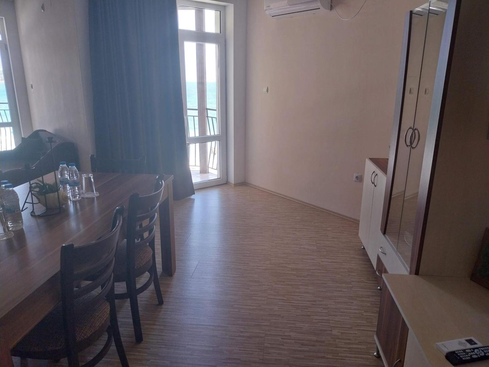 Aura Family Hotel Ravda Exterior photo